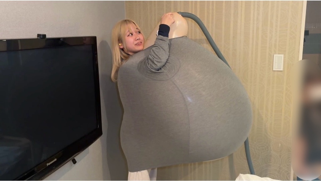 服の中の風船がどんどん膨らんでいく町田さん